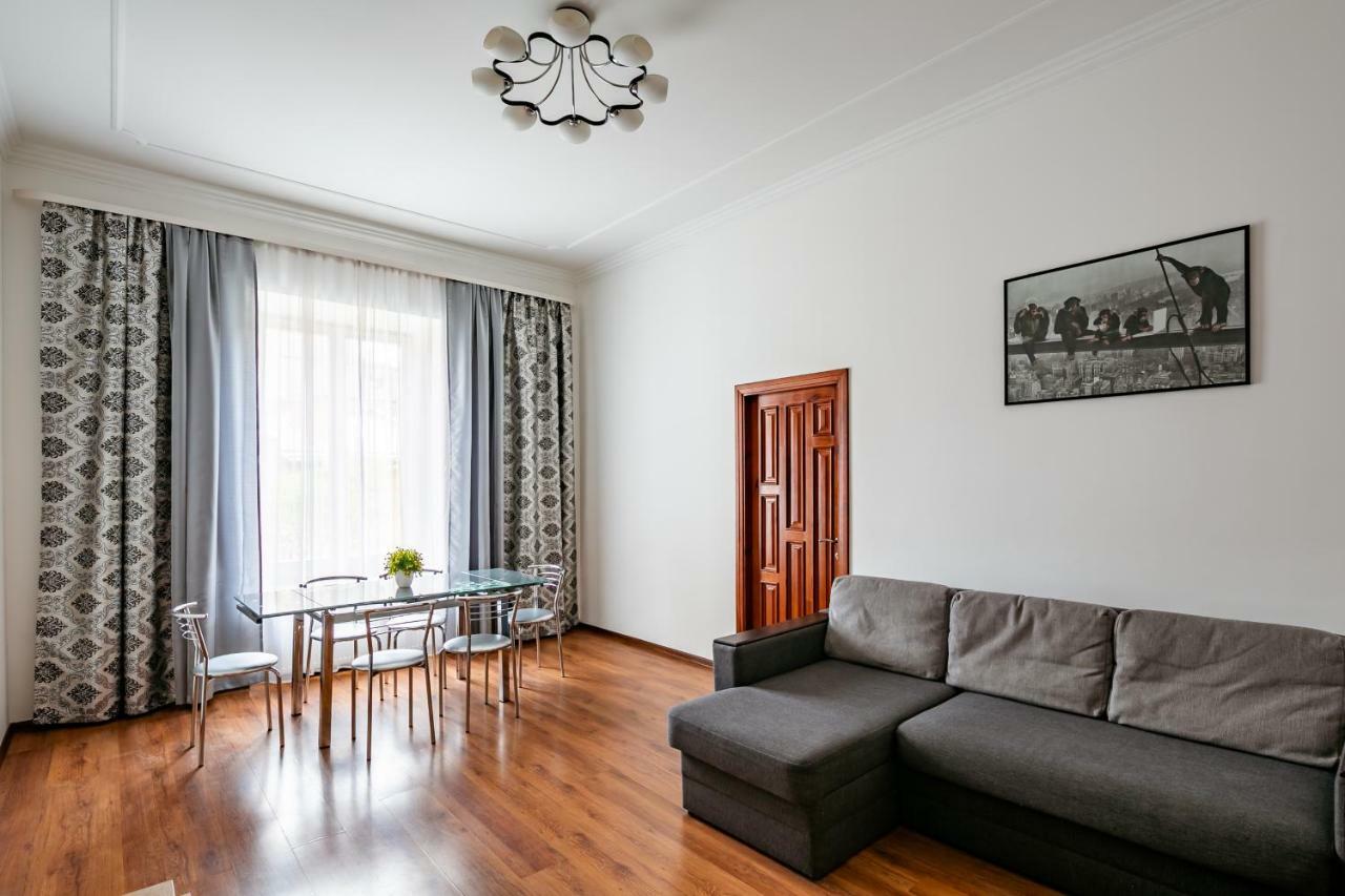 Bv Apartments Exquisite Lviv Dış mekan fotoğraf
