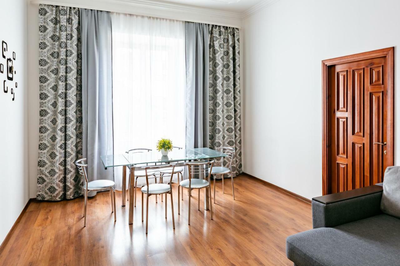 Bv Apartments Exquisite Lviv Dış mekan fotoğraf